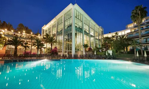 هتل پاین بی هالیدی ریزورت کوش آداسی